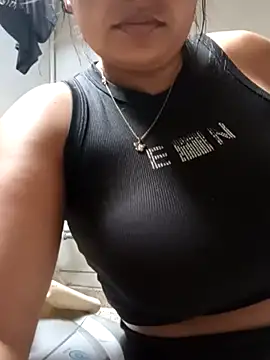 Snapshot of stefanie010 chatting on 3, 12, 2025 stefanie010 online show from 3, 12, 2025