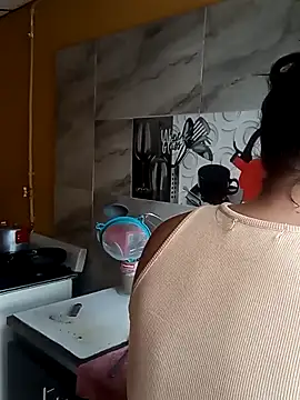 stefanie010 online show from 7, 5, 2026