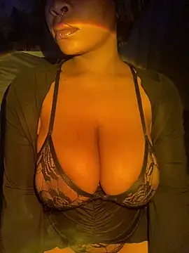 YellowHoneyDip online show from 8, 1, 2025