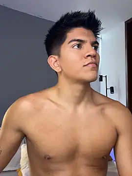 santiago 01 online show from 4, 3, 2026