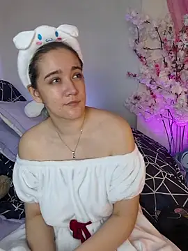 Snapshot of NaomiShimizu chatting on 15, 11, 2025 NaomiShimizu online show from 15, 11, 2025