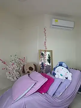 Snapshot of NaomiShimizu chatting on 26, 11, 2025 NaomiShimizu online show from 26, 11, 2025