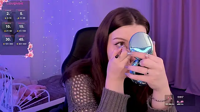 CoralineKeyns online show from 11, 2, 2025