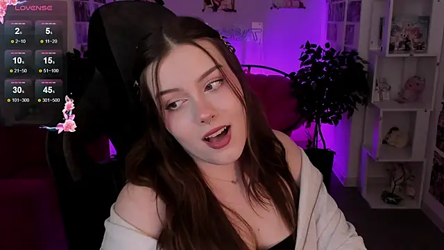 CoralineKeyns online show from 10, 3, 2025