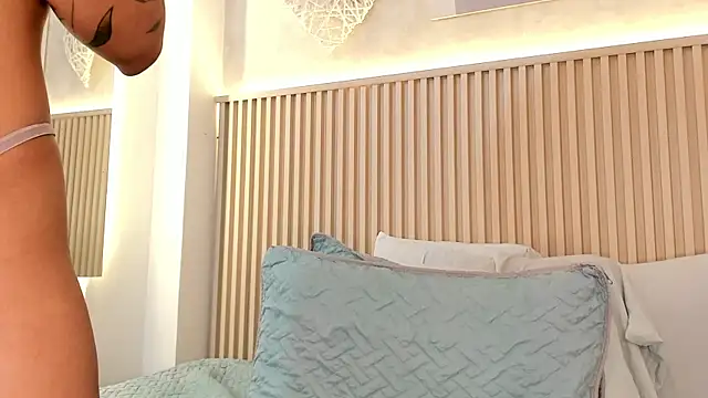 daiana curly online show from 27, 2, 2026