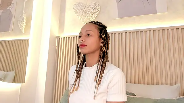 daiana curly online show from 15, 3, 2026