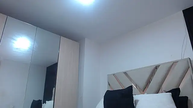 fairylatin222 online show from 20, 10, 2025