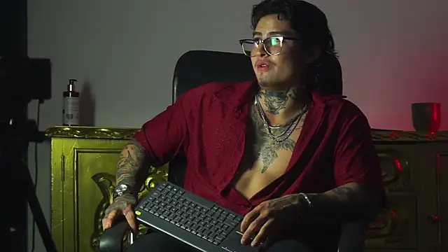 dantecoppolaa  online show from 10, 9, 2025