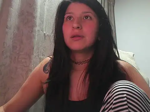 Snapshot of has_Zky chatting on 19, 11, 2025 has Zky online show from 19, 11, 2025