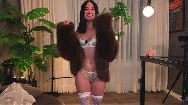 Snapshot of Miss_beee chatting on 26, 11, 2025 Miss beee online show from 26, 11, 2025