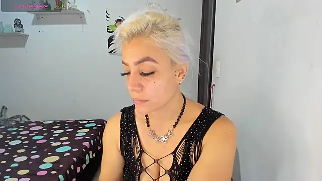 Snapshot of LuCKy_JoK chatting on 6, 11, 2025 LuCKy JoK online show from 6, 11, 2025