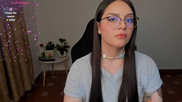 Snapshot of anaveleeez chatting on 10, 1, 2025 anaveleeez online show from 10, 1, 2025