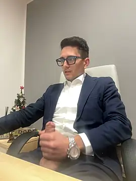 Snapshot of masterboss_ chatting on 7, 1, 2025 masterboss  online show from 7, 1, 2025