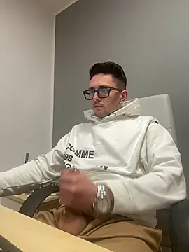 Snapshot of masterboss_ chatting on 19, 1, 2025 masterboss  online show from 19, 1, 2025