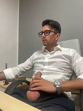 Snapshot of masterboss_ chatting on 25, 9, 2025 masterboss  online show from 25, 9, 2025