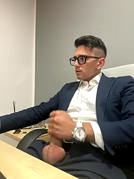 Snapshot of masterboss_ chatting on 29, 10, 2025 masterboss online show from 29, 10, 2025