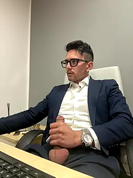 Snapshot of masterboss_ chatting on 5, 11, 2025 masterboss online show from 5, 11, 2025