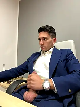 Snapshot of masterboss_ chatting on 11, 11, 2025 masterboss online show from 11, 11, 2025