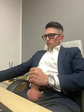 Snapshot of masterboss_ chatting on 5, 12, 2025 masterboss online show from 5, 12, 2025