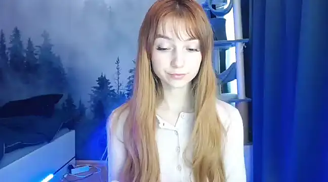 LuciaYoung online show from 2, 1, 2025