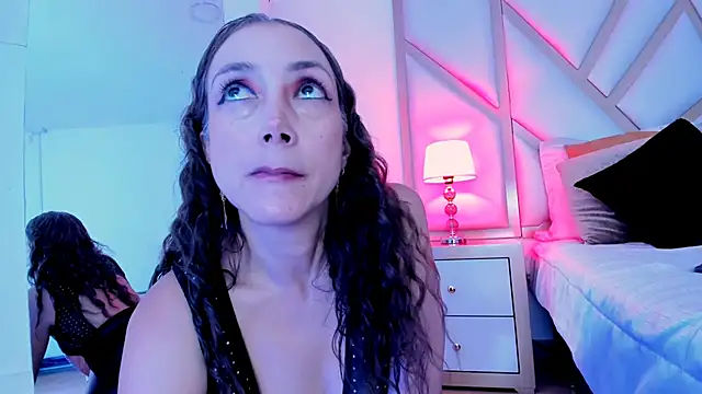 Snapshot of Jolie-bonnet chatting on 1, 2, 2025 Jolie-bonnet online show from 1, 2, 2025