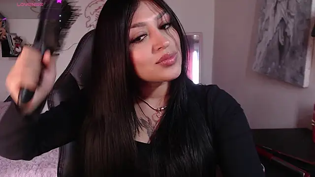 Snapshot of MissDennise chatting on 23, 10, 2025 MissDennise online show from 23, 10, 2025