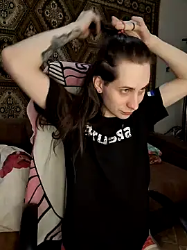 Nikki Sandy online show from 21, 1, 2025