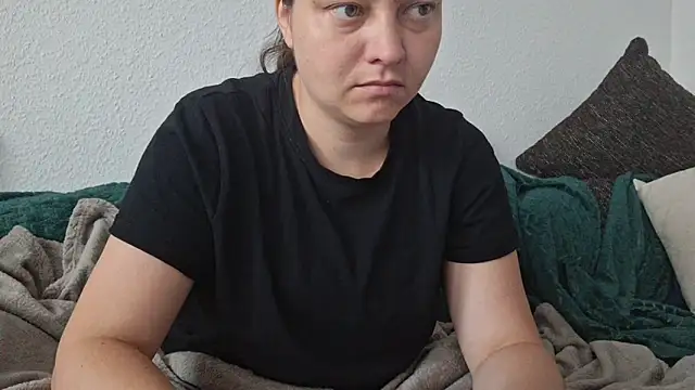 Cyndee Winter online show from 10, 9, 2025