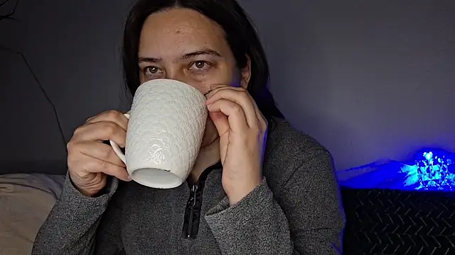 Cyndee Winter online show from 6, 10, 2025