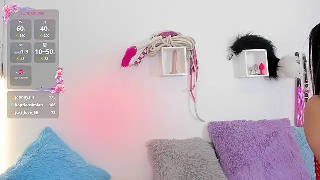 Snapshot of Jentokio chatting on 11, 12, 2024 Jentokio online show from 11, 12, 2024