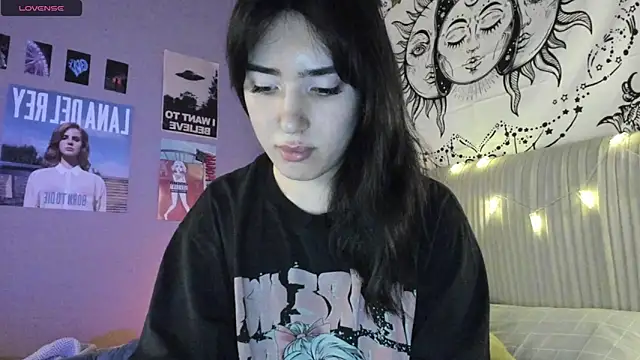 Snapshot of Anisawithlove chatting on 2, 1, 2025 Anisawithlove online show from 2, 1, 2025