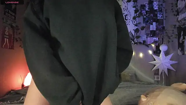 Snapshot of Anisawithlove chatting on 18, 2, 2025 Anisawithlove online show from 18, 2, 2025