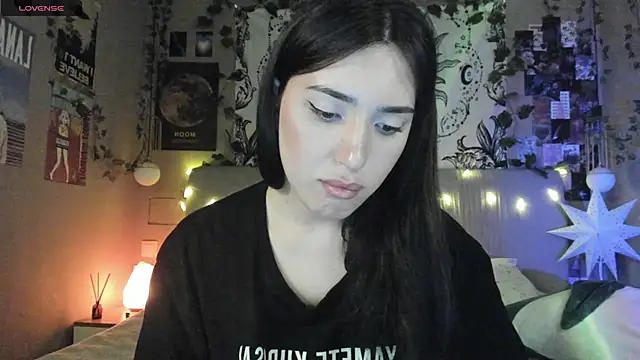 Snapshot of Anisawithlove chatting on 27, 2, 2025 Anisawithlove online show from 27, 2, 2025