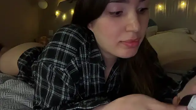 Snapshot of Anisawithlove chatting on 2, 12, 2025 Anisawithlove online show from 2, 12, 2025