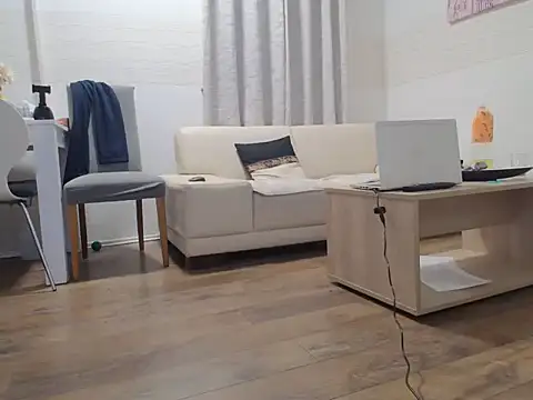 Snapshot of HungarianVersdad chatting on 12, 11, 2025 HungarianVersdad online show from 12, 11, 2025