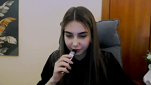 Snapshot of Lili_magic chatting on 8, 2, 2025 Lili magic online show from 8, 2, 2025