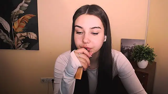 Snapshot of Lili_magic chatting on 10, 9, 2025 Lili magic online show from 10, 9, 2025