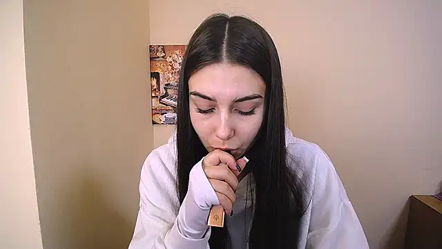 Snapshot of Lili_magic chatting on 19, 10, 2025 Lili magic online show from 19, 10, 2025