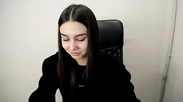 Snapshot of Lili_magic chatting on 24, 10, 2025 Lili magic online show from 24, 10, 2025