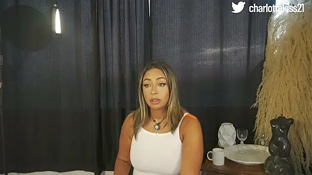 charlottelover21 online show from 16, 4, 2026