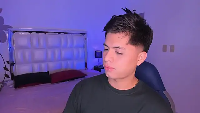 Snapshot of Niicky1_ chatting on 7, 1, 2025 Niicky1 online show from 7, 1, 2025