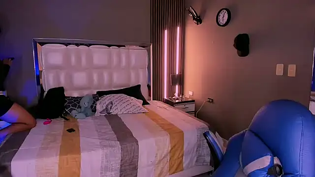 Snapshot of Niicky1_ chatting on 6, 3, 2025 Niicky1 online show from 6, 3, 2025