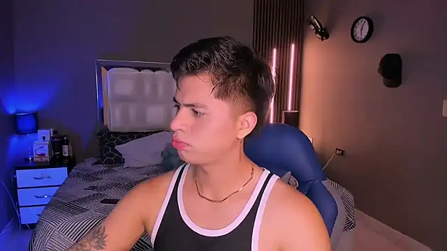 Snapshot of Niicky1_ chatting on 12, 3, 2025 Niicky1 online show from 12, 3, 2025