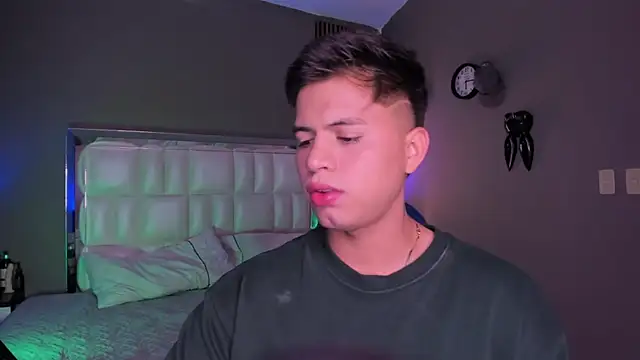 Snapshot of Niicky1_ chatting on 13, 9, 2025 Niicky1 online show from 13, 9, 2025