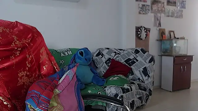 Snapshot of kitty22_ chatting on 14, 12, 2024 kitty22 online show from 14, 12, 2024