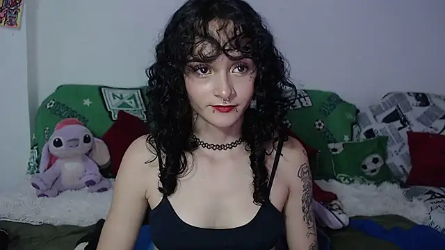 Snapshot of kitty22_ chatting on 28, 12, 2024 kitty22 online show from 28, 12, 2024