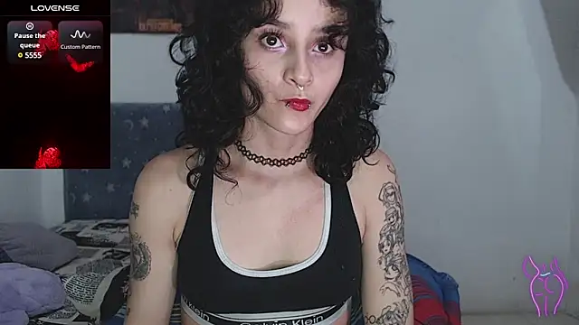 Snapshot of kitty22_ chatting on 3, 3, 2025 kitty22 online show from 3, 3, 2025