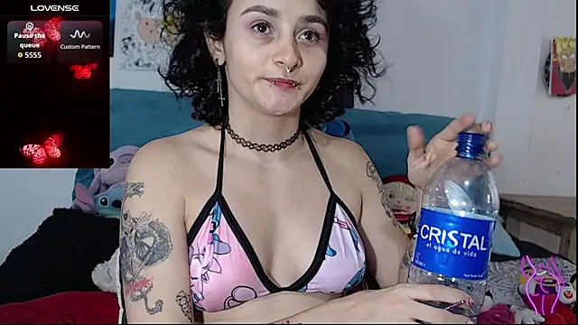 Snapshot of kitty22_ chatting on 4, 10, 2025 kitty22 online show from 4, 10, 2025