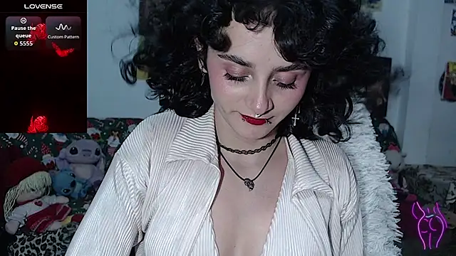 Snapshot of kitty22_ chatting on 20, 12, 2025 kitty22 online show from 20, 12, 2025