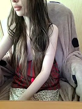 Snapshot of Elza_kom chatting on 27, 5, 2026 Elza kom online show from 27, 5, 2026